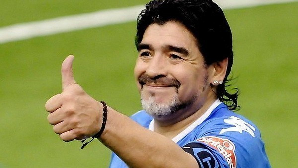 Maradona Argentinanin "Ximnasiya" futbol klubunun baş məşqçisi olub