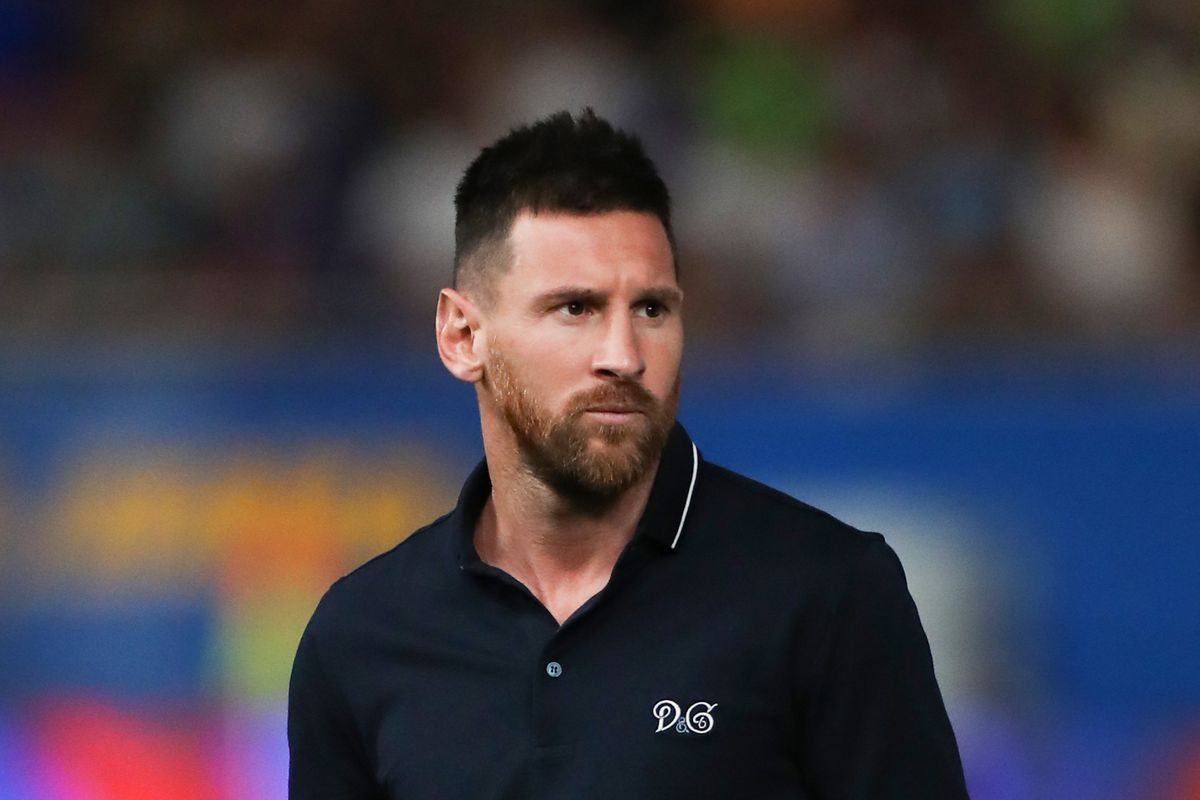 Messi daha 1 ay oynamaya bilər