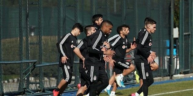 "Beşiktaş" məşqləri bərpa edib