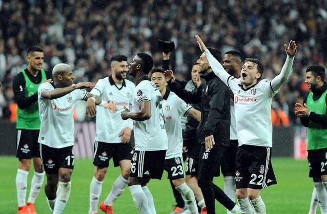 “Beşiktaş” hücum xətti üçün 2 futbolçunu hədəfləyib