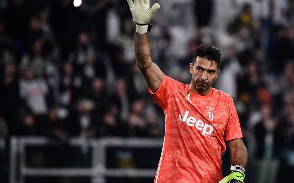 Buffon martda "Yuventus"la danışıqlara başlayacaq