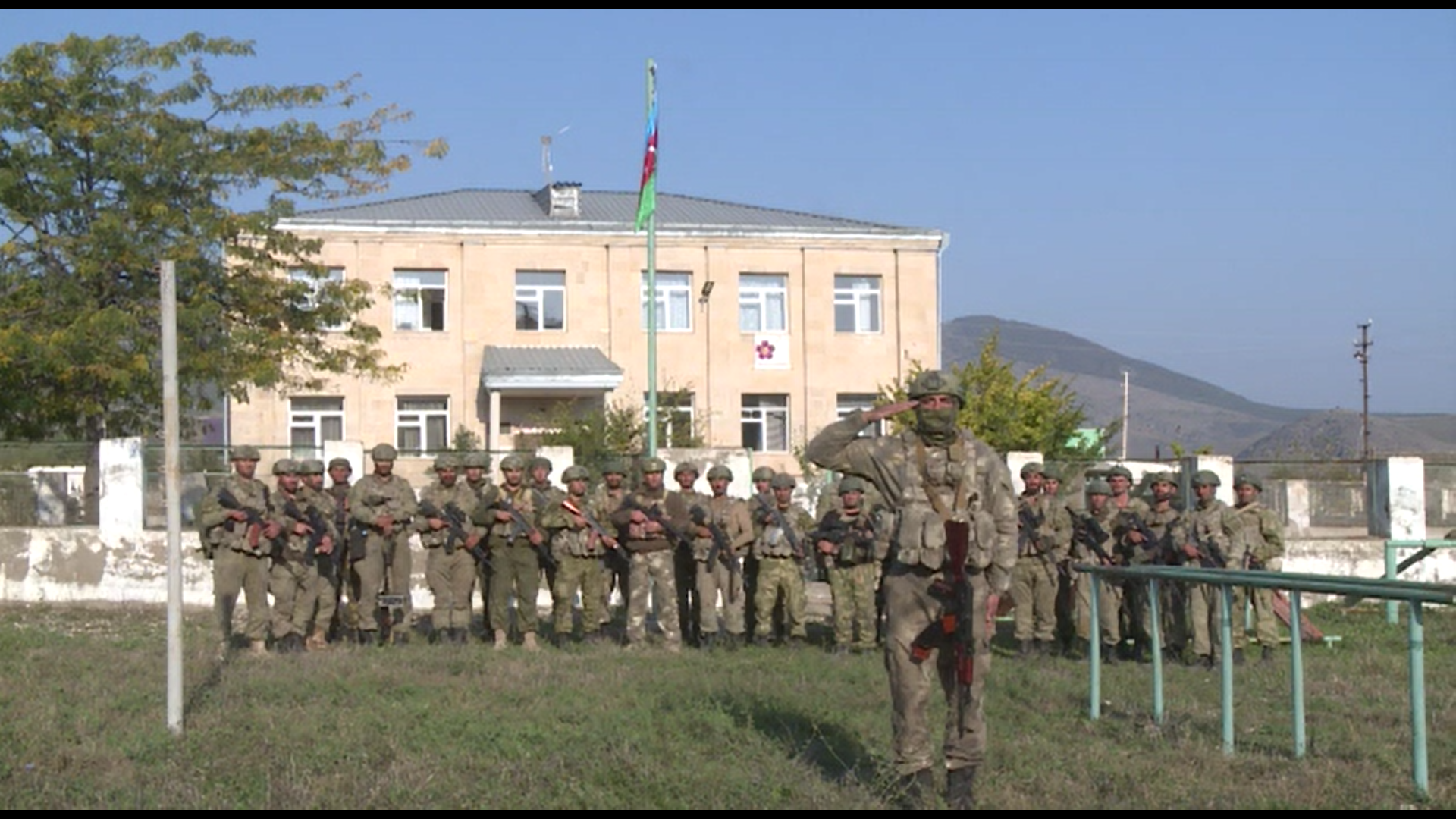 Azərbaycan bayrağı Zəngilan şəhərinə sancılıb