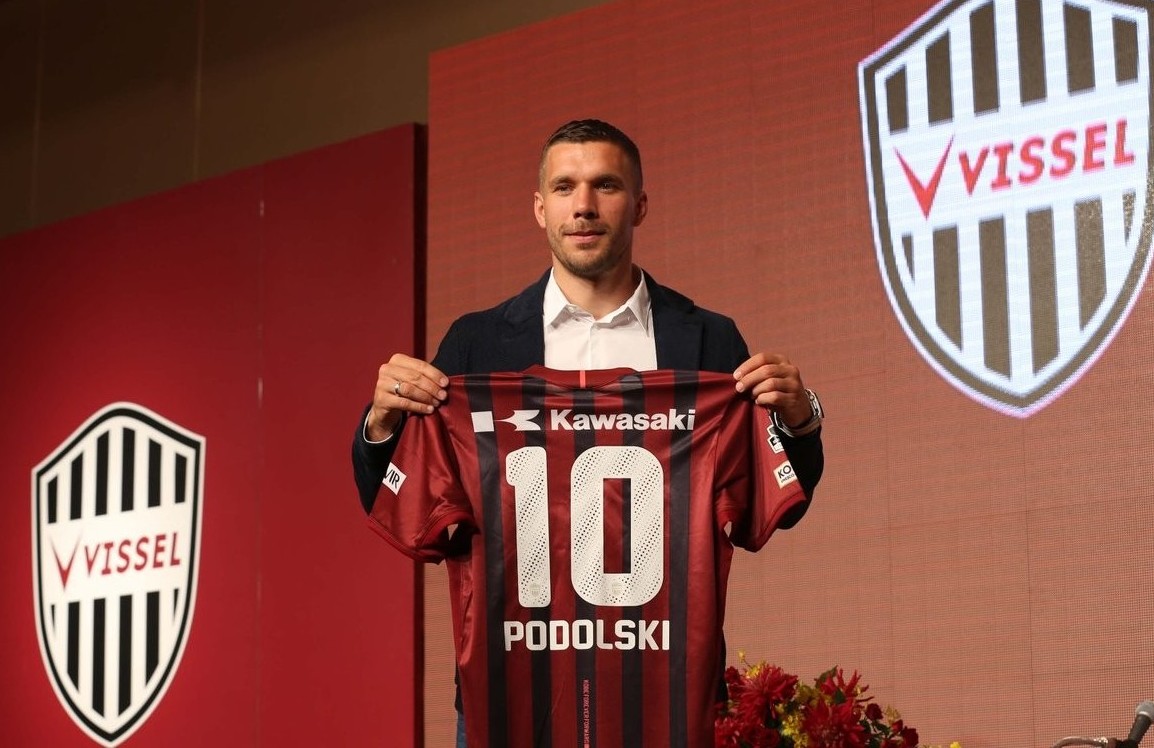 Podolski "Vissel Kobe"dən ayrılıb