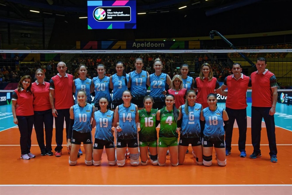 Qadın voleybolçulardan ibarət Azərbaycan millisi Niderland yığması ilə qarşılaşıb