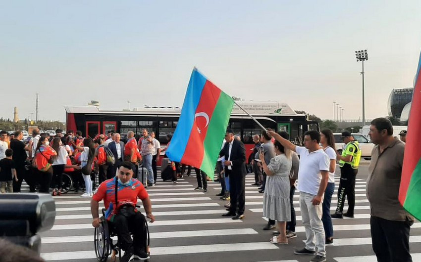 Paralimpiyaçılarımız Tokioya yola düşüblər