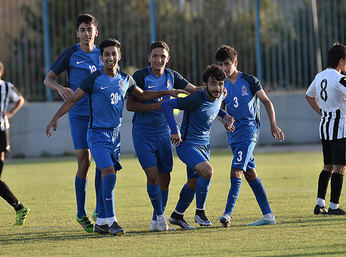 U-17 yoxlama oyunu keçirib