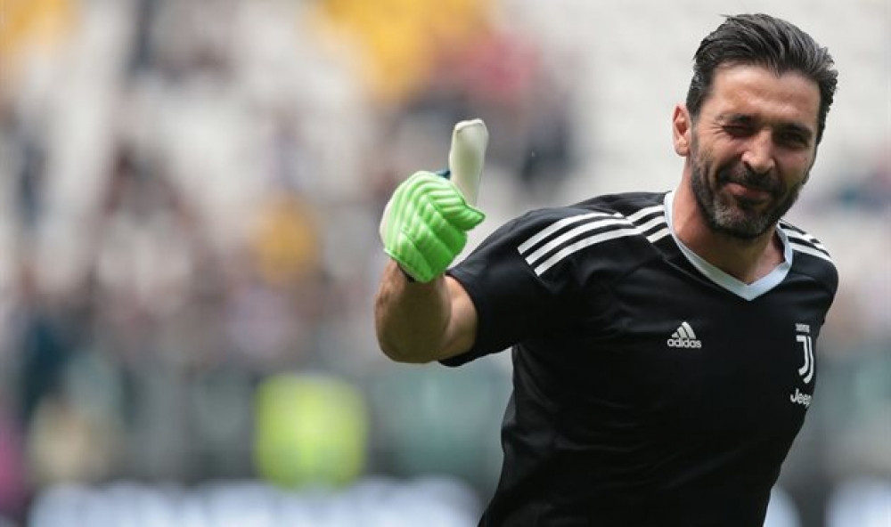 Buffon “Parma” ilə ikiillik müqavilə imzalayıb