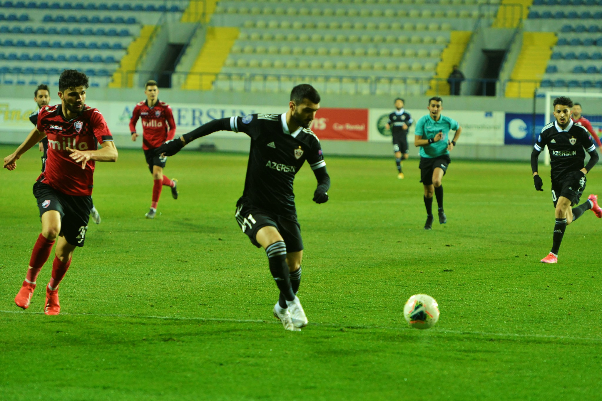 "Qarabağ" zirvəyə yüksəldi