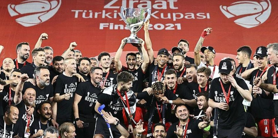 "Beşiktaş"dan "qızıl dubl"