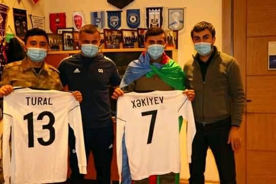 "Qarabağ" Vətən Müharibəsinin iştirakçılarına formasını hədiyyə etdi