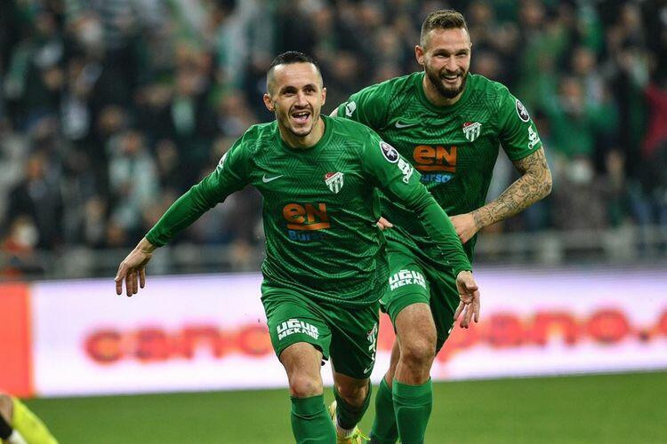 Namik Ələsgərov "Bursaspor"dan gedir