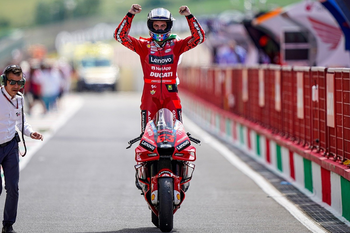 MotoGP: Françesko Banyaya Böyük Britaniya Qran-prisinin qalibi olub