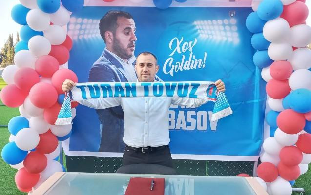 Ayxan Abbasov "Turan Tovuz"la müqavilə imzalayıb