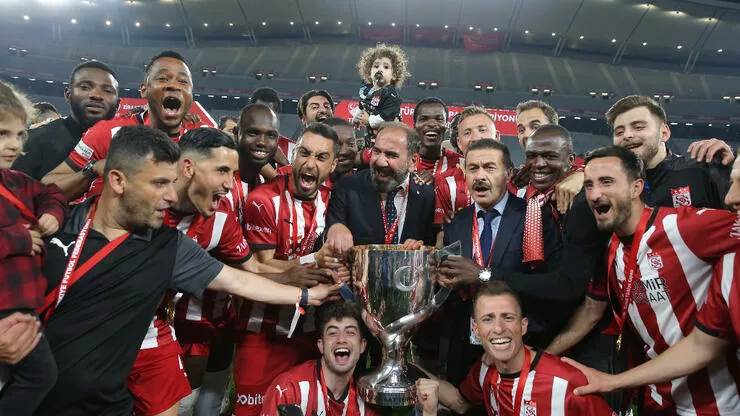 "Sivasspor" tarixində ilk dəfə Türkiyə Kubokunun qalibi olub