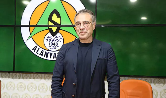 "Alanyaspor" Ersun Yanalla anlaşdı