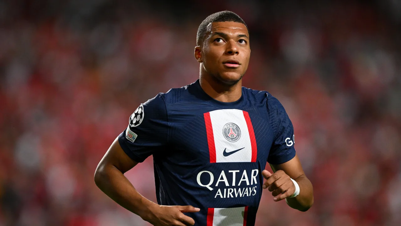 Mbappe Parisdə getmək niyyətindədir