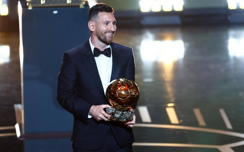 Lionel Messi 8-ci dəfə "Qızıl top" mükafatına layiq görüldü