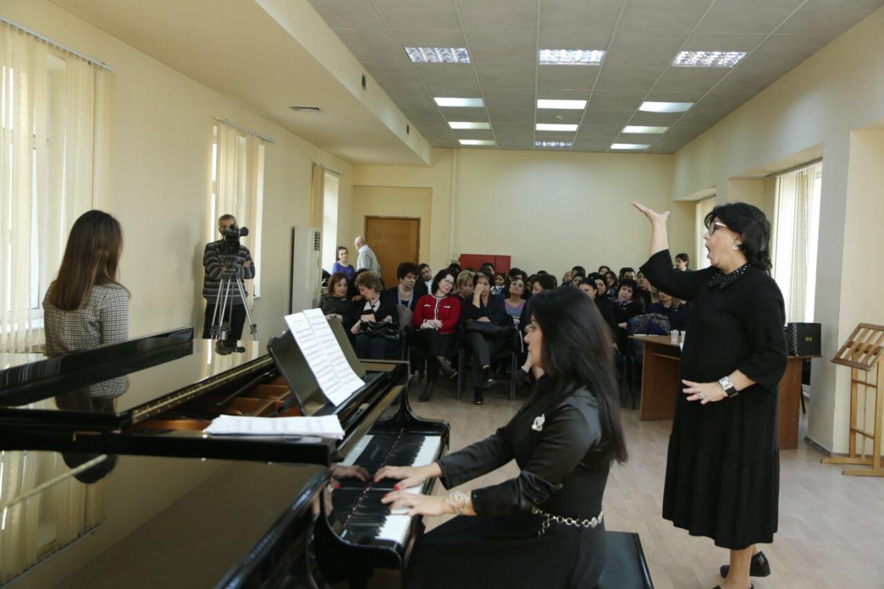 Fidan və Xuraman Qasımova tələbələrə ustad dərsi keçdi - Tələbə vokalçılar konsert verdi