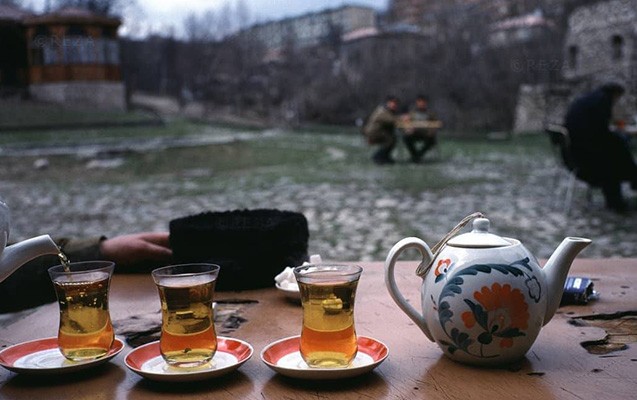 “Şuşada son çay”ın müəllifi Şuşaya ilk çayın fotosunu çəkməyə yollanır...