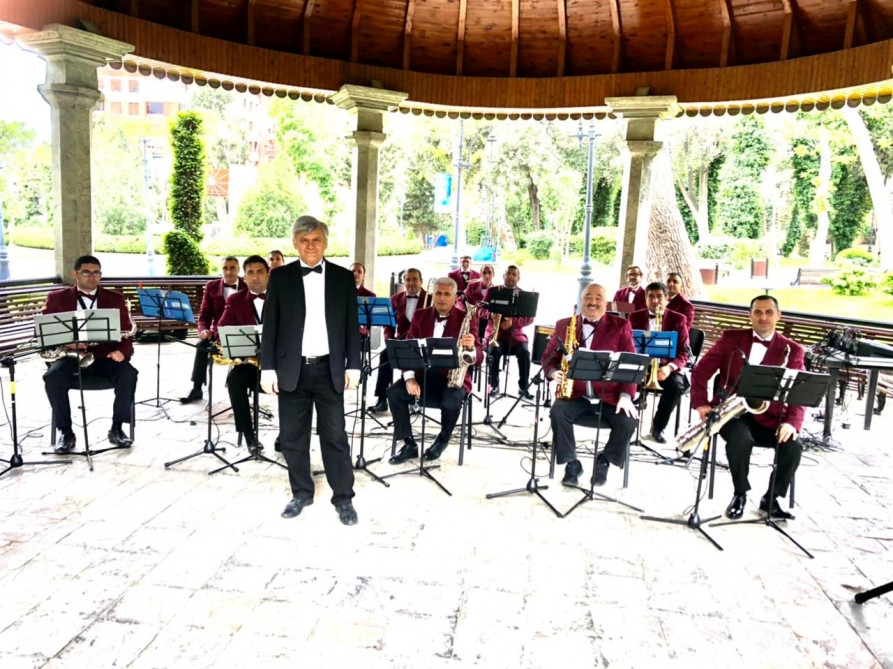 Bakı Dövlət Sirki Ulu Öndərin doğum günü münasibətilə ilk premyerasını təqdim edib