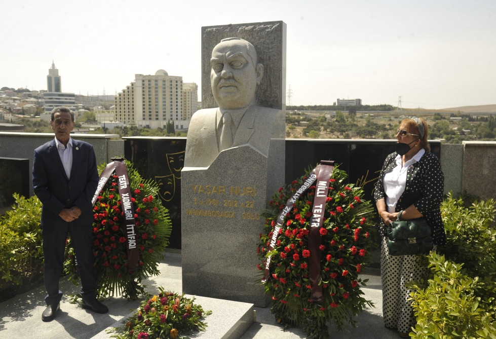 Unudulmaz sənətkar Yaşar Nurinin xatirəsi yad olunub