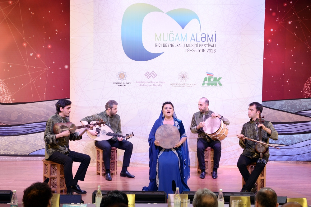 "Muğam aləmi” VI Beynəlxalq Musiqi Festivalı çərçivəsində Beynəlxalq Muğam Müsabiqəsinin birinci turunun ilk mərhələsi başlayıb