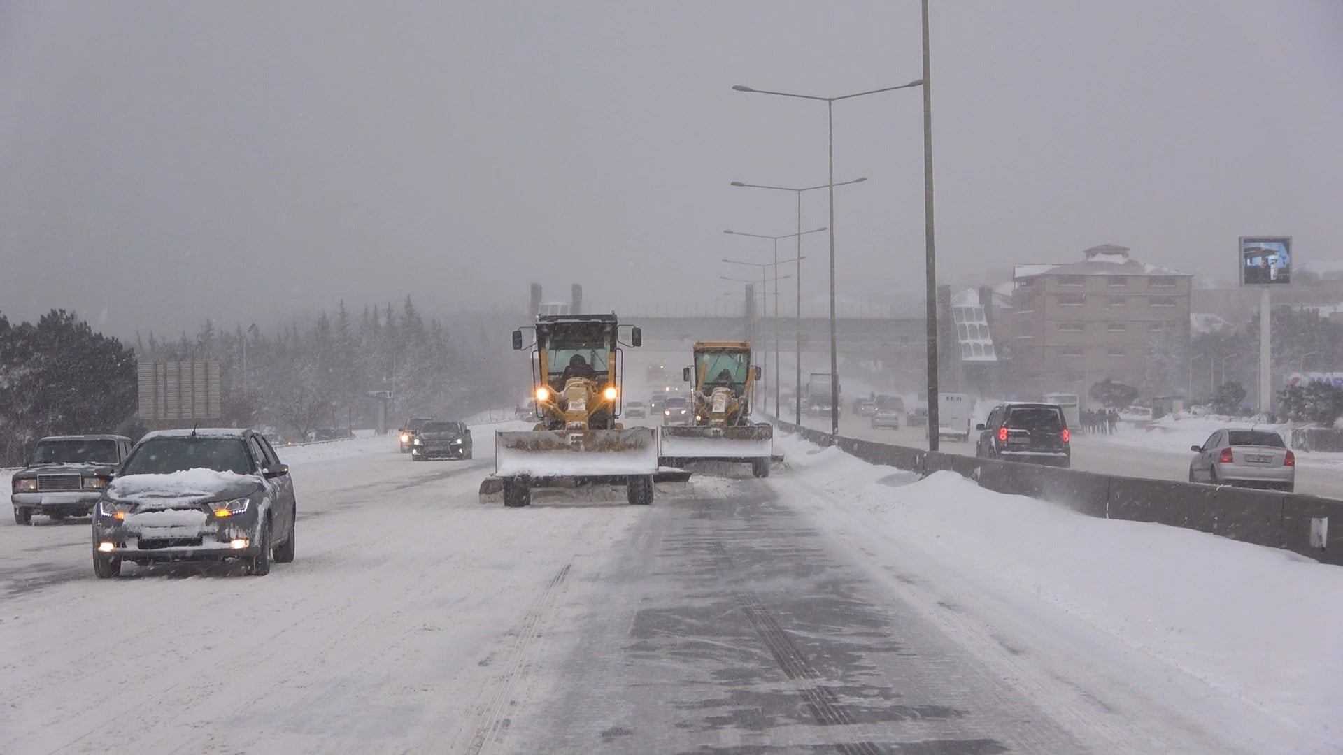 Əsas magistralların bəzi hissələri buz bağlayıb