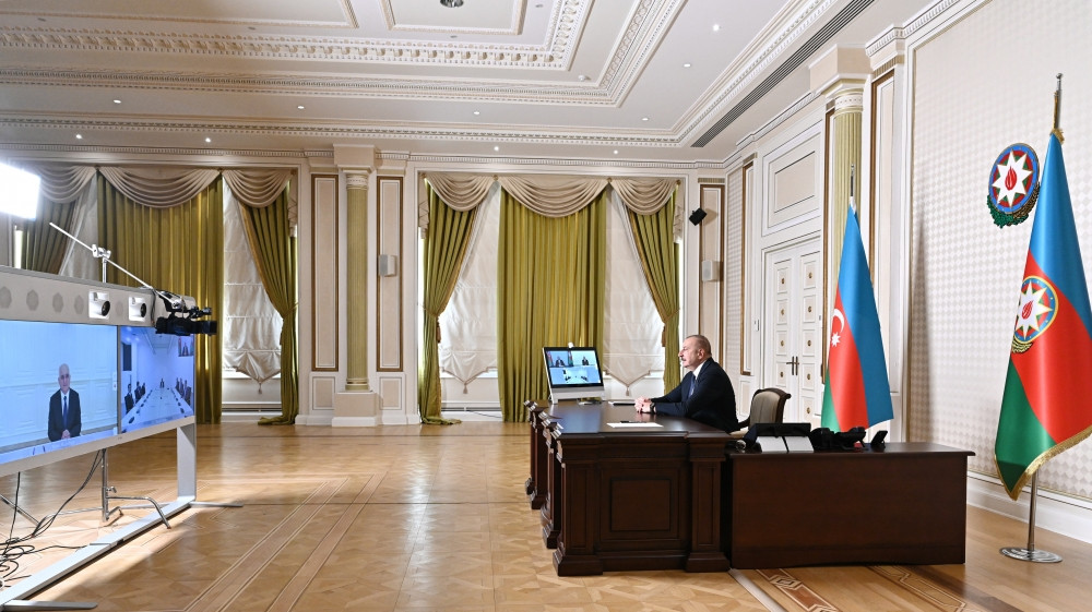 Ilham Aliyev receives Iran's Minister of Roads and Urban Development in video format