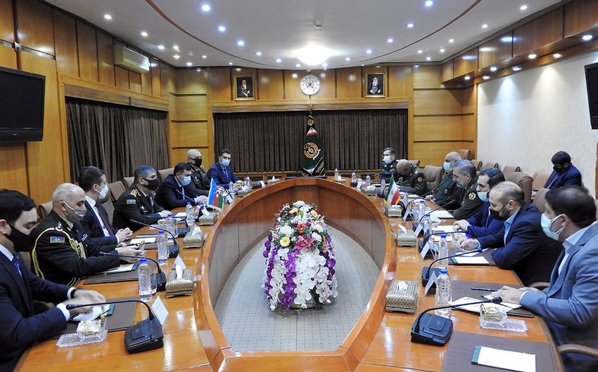 Обсуждены перспективы развития военного сотрудничества между Азербайджаном и Ираном