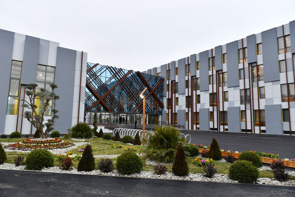 Azerbaijani President, First Lady attend inauguration of newly built Training and Service Complex in Bina settlement