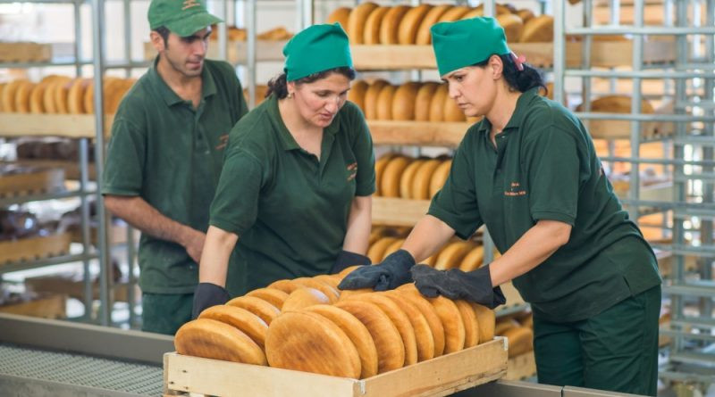 Un və çörəyin qiymətinin yuxarı həddi müəyyənləşdirilib