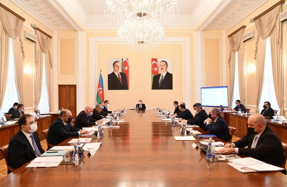 İqtisadi Şuranın iclası keçirilib: tapşırıqlar verildi