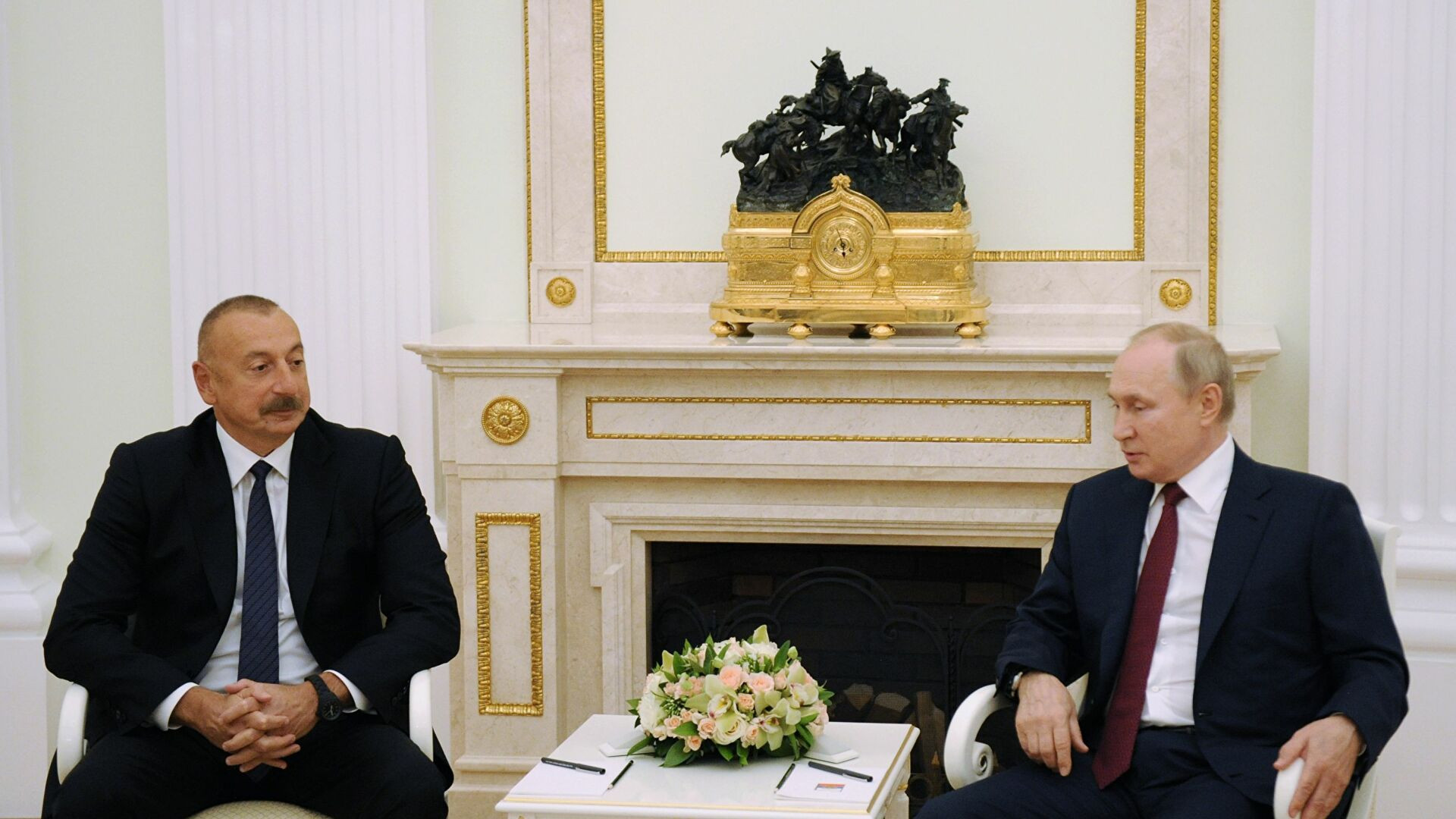 One-on-one meeting between Ilham Aliyev, Vladimir Putin gets underway