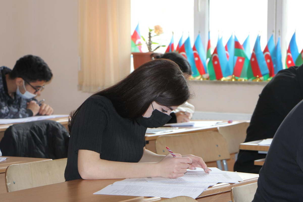 Buraxılış imtahanında iki nəfər 300 bal toplayıb