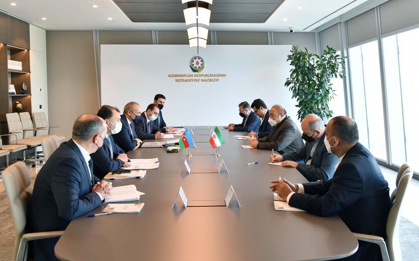 Azerbaijan, Iran discuss prospects for economic development