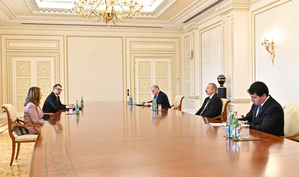 Президент Ильхам Алиев принял генерального директора Международной комиссии по пропавшим без вести лицам