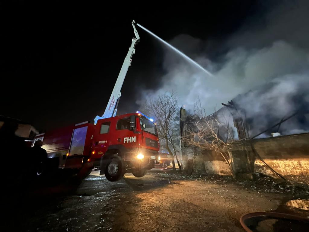 Owners of burnt workshop speak to AzTV: 30, 000 AZN damage done