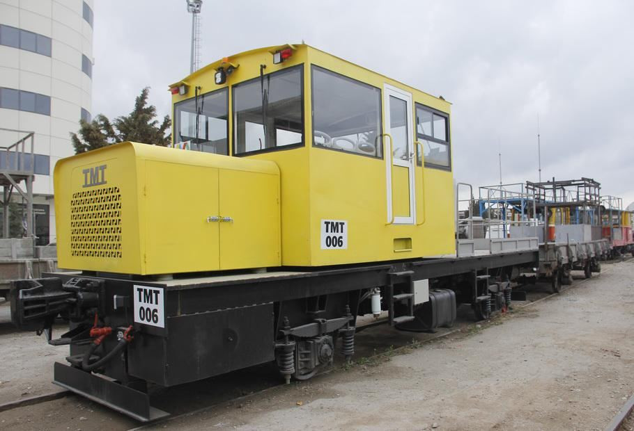 Metropoliten üç yeni təsərrüfat qatarı alıb