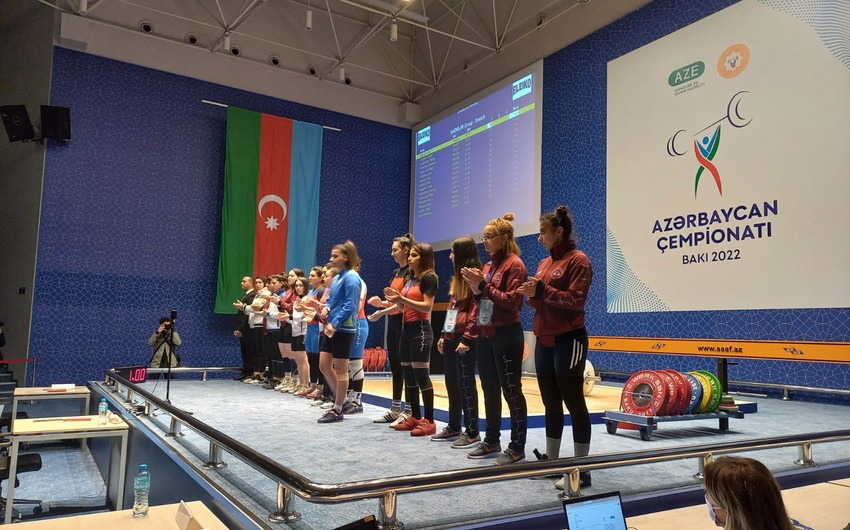 Стартовал чемпионат Азербайджана по тяжелой атлетике