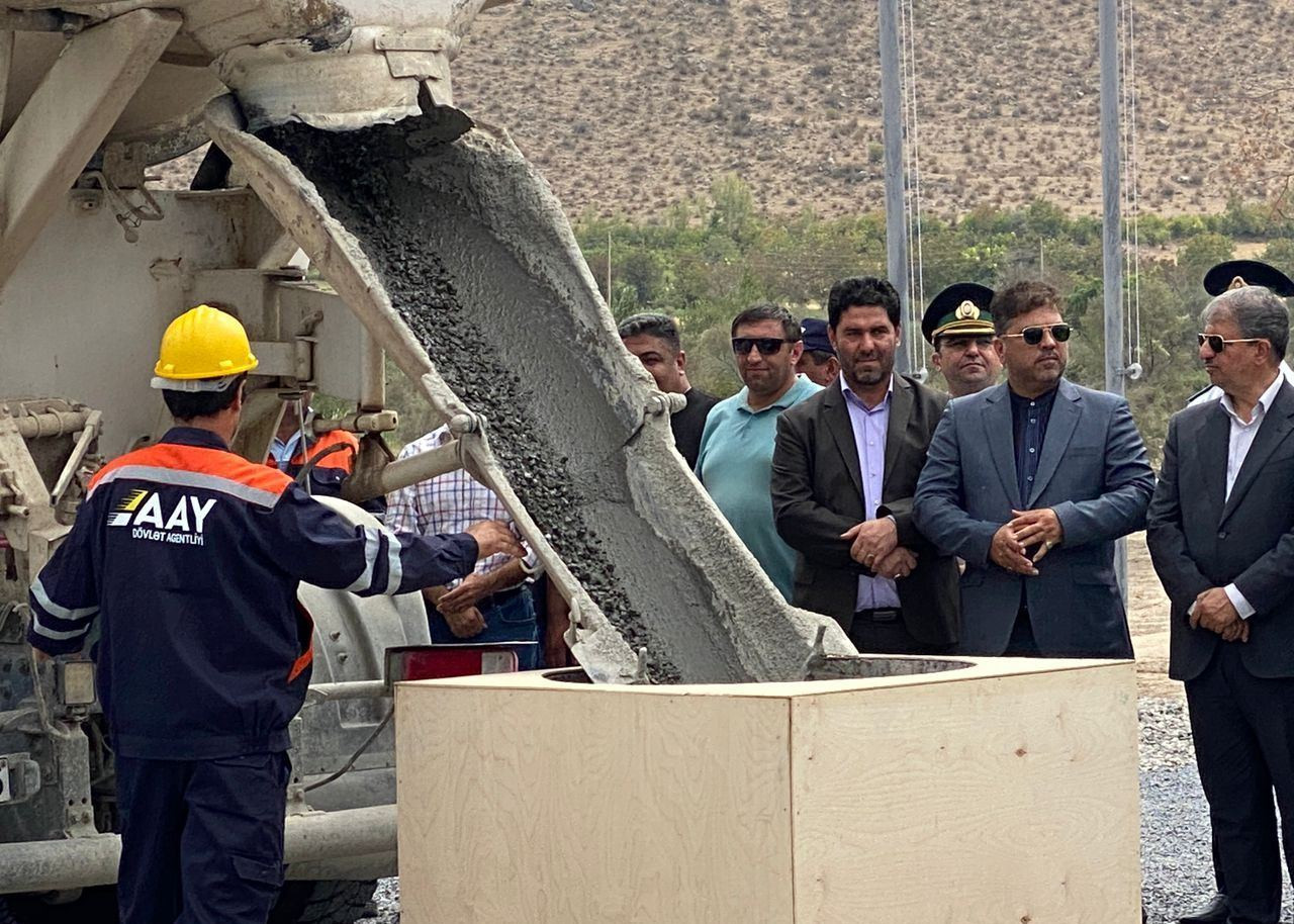 İranla sərhəddə Ağbənd avtomobil yolu körpüsünün təməli qoyulub