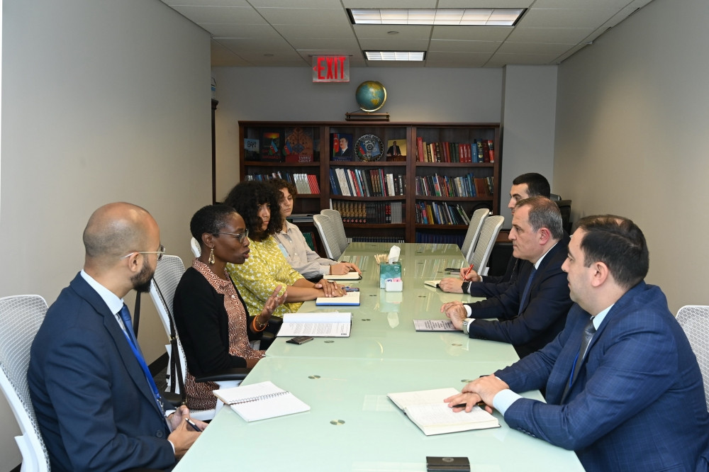 Azərbaycanın xarici işlər naziri Nyu-Yorkda Beynəlxalq Böhran Qrupunun prezidenti ilə görüşüb