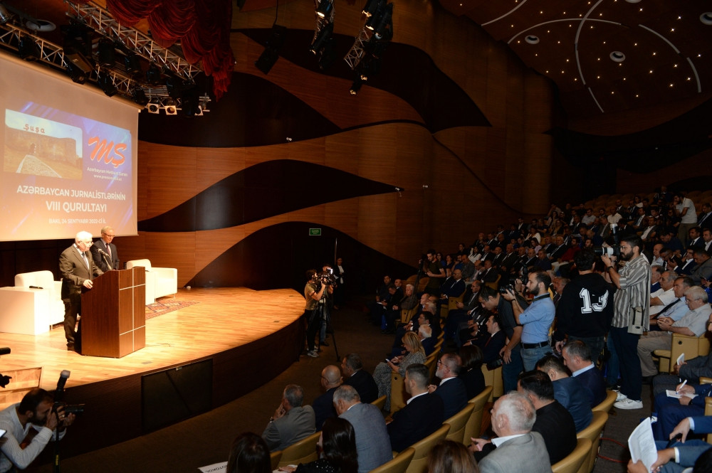 Jurnalistlərin VIII qurultayının iştirakçıları Azərbaycan Prezidentinə müraciət ediblər