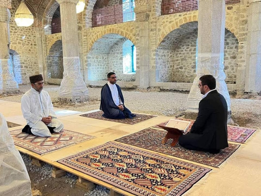 Şuşanın Yuxarı Gövhər ağa məscidində namaz qılınıb