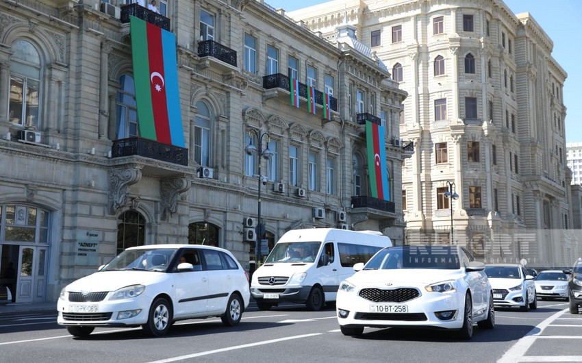 Bir dəqiqəlik sükut...