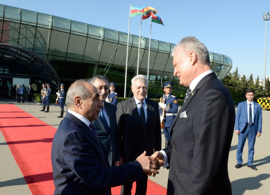 Lithuanian President ends official visit to Azerbaijan