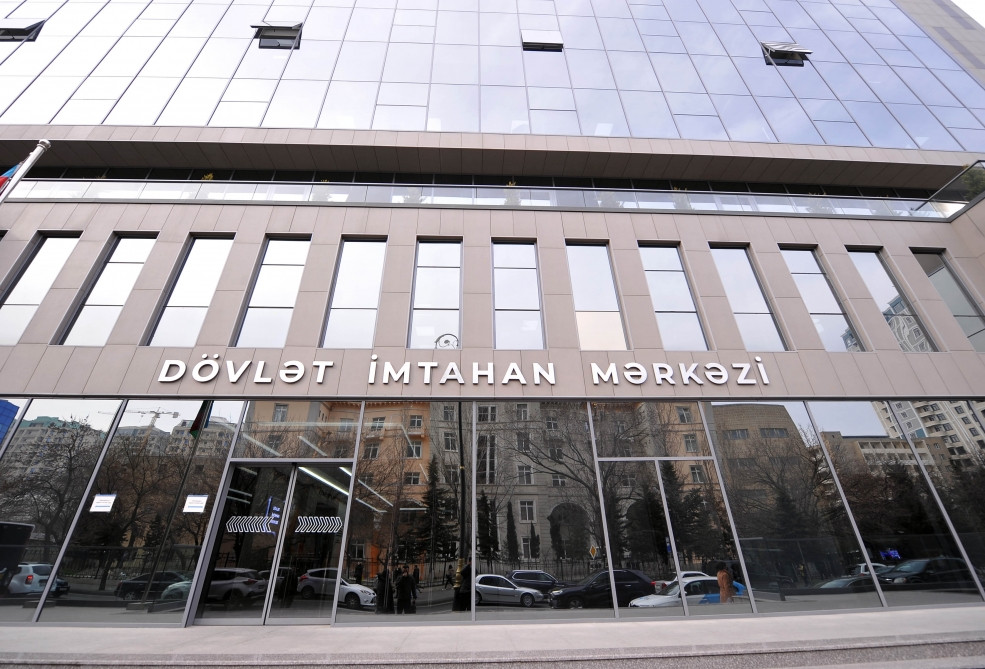 DİM III ixtisas qrupu üzrə ali təhsil müəssisələrinə qəbul imtahanı keçirir