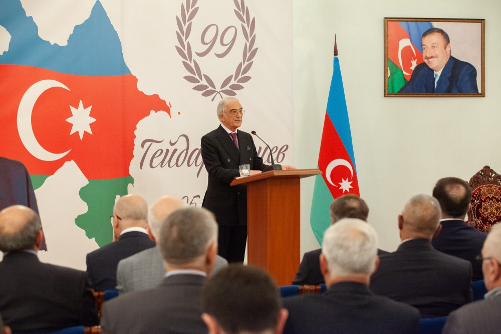 Moskvada “Qloballaşan dünyada mədəniyyətlərin dialoqu mədəniyyəti” kitabı təqdim edildi