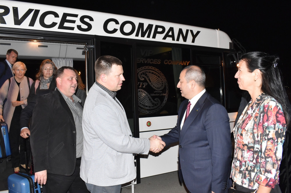 Председатель парламента Эстонии прибыл с визитом в Азербайджан