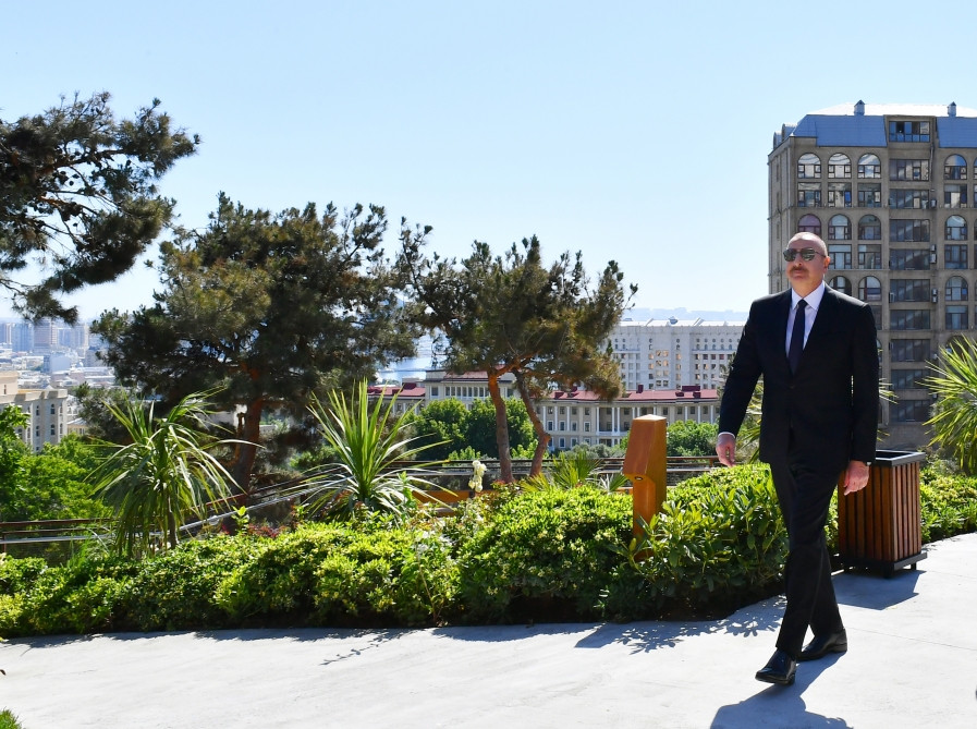 President Ilham Aliyev viewed conditions created in newly built “Chambarakand” park in Baku