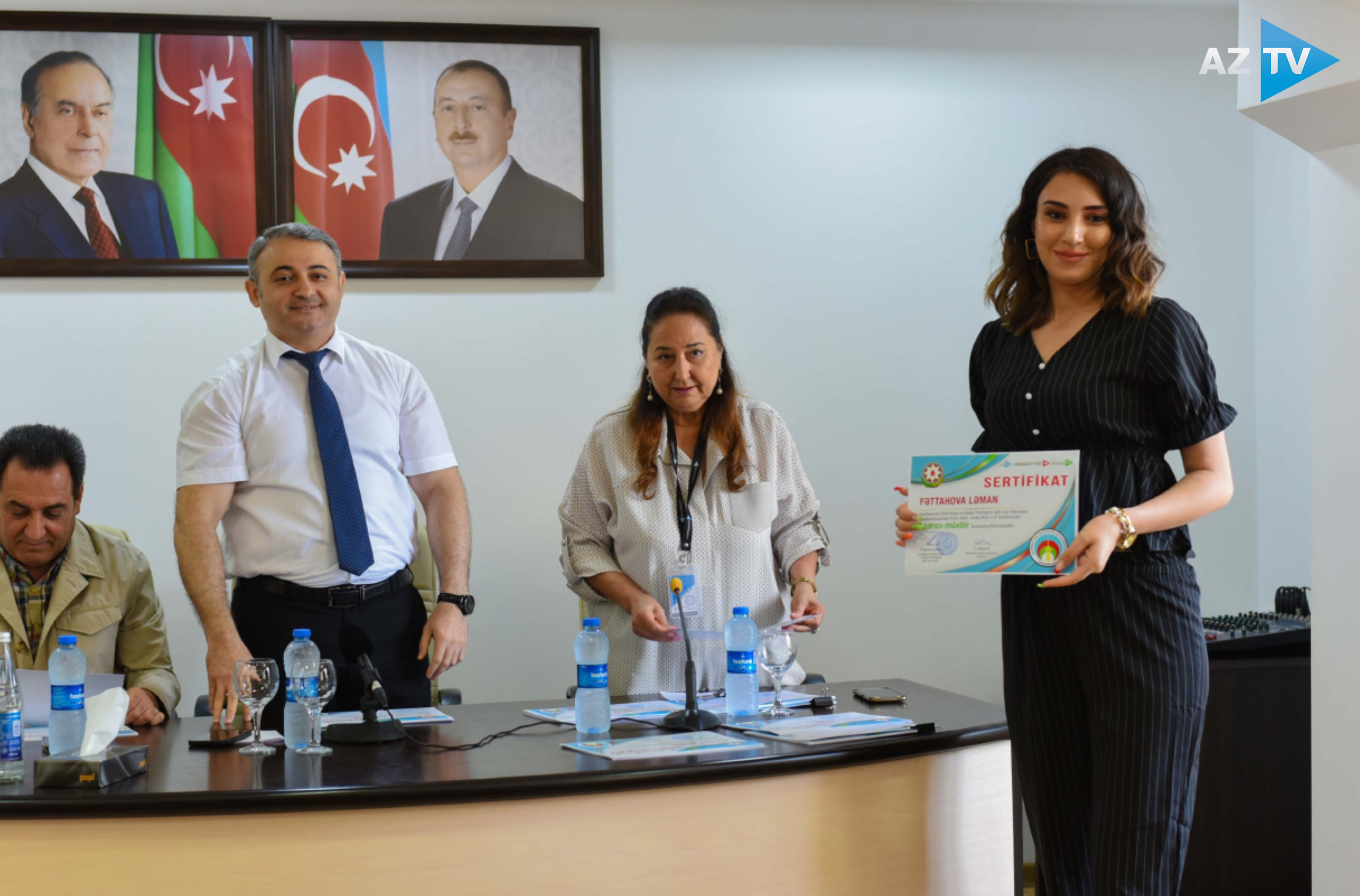 Teleradio Akademiyasının dinləyicilərinə sertifikatlar verildi